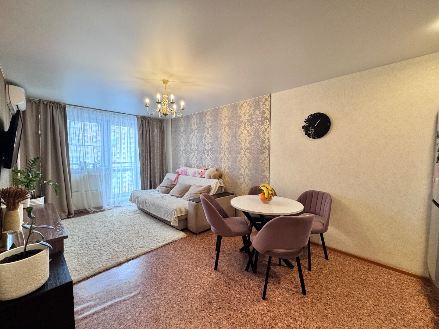 К продаже предлагается современная евро-2 комнатная квартира, на видовом этаже, в жилом комплексе ЖК «Новый город» — одном из самых востребованных и ликвидных районов города.

Локация, которая работает на вас!

Район полностью сформирован и обеспечивает высокий уровень комфорта:
— новая современная 